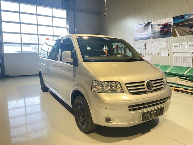 VW Caravelle LR TDI D-PF MOTION - Image 3