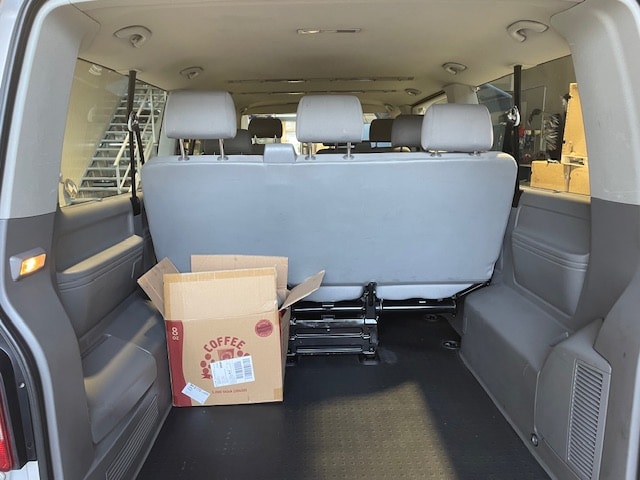 VW Caravelle LR TDI D-PF MOTION - Image 9