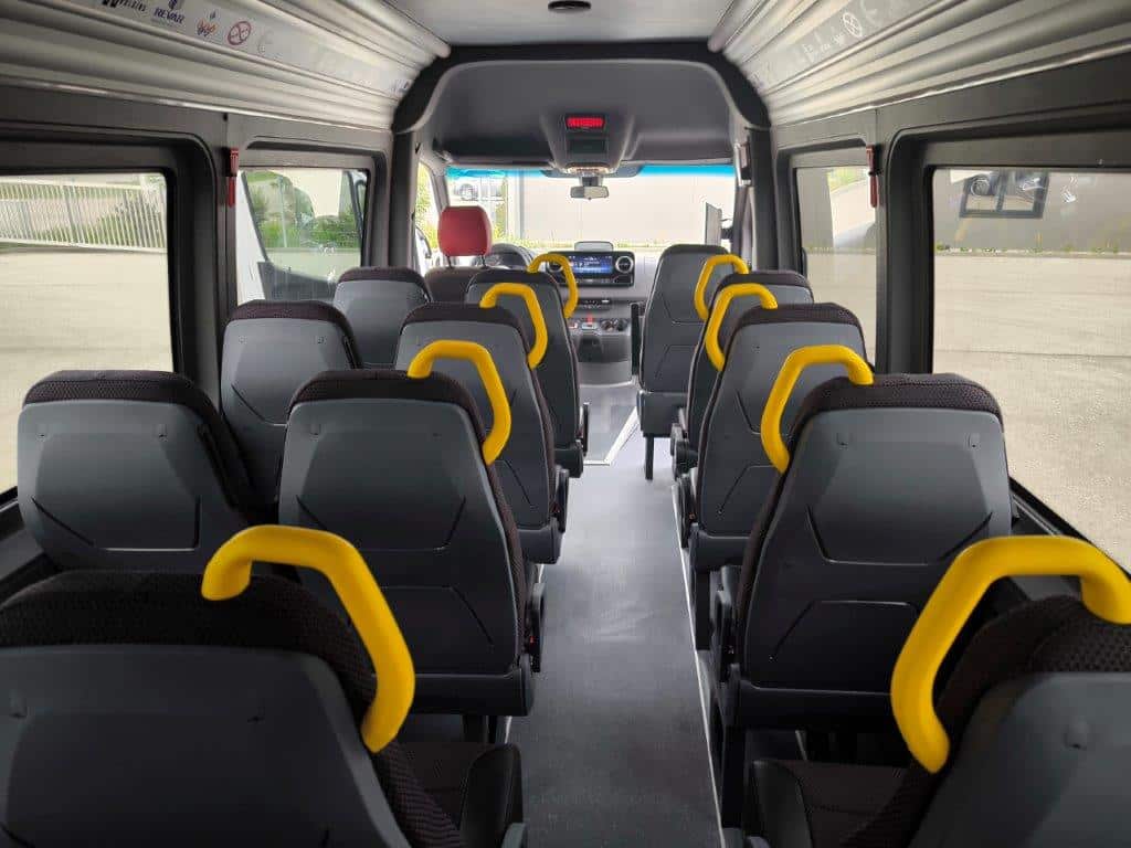 Mercedes Benz 519 CDI Schulbus m. Rampe - Image 10